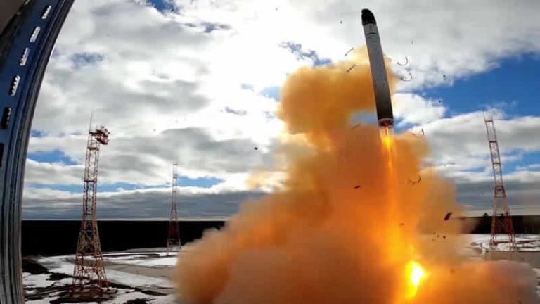 Rus basınından İngiltere’ye tehdit: Sizi bitirmeye bir ‘şeytan’ yeter