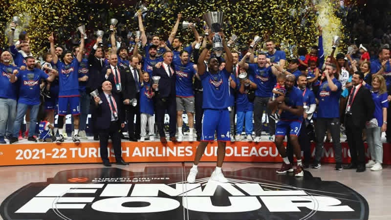 Anadolu Efes, üst üste ikinci kez Avrupa Şampiyonu olmayı başardı!