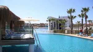 Antalya’da İngiliz ve Alman turist patlaması yaşanıyor