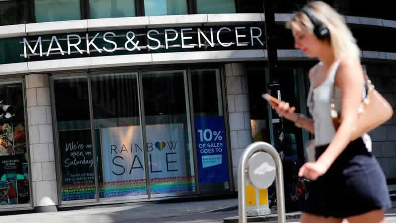 İngiltere’de online satış vergisinin cadde mağazalarına da zarar vereceği düşünülüyor