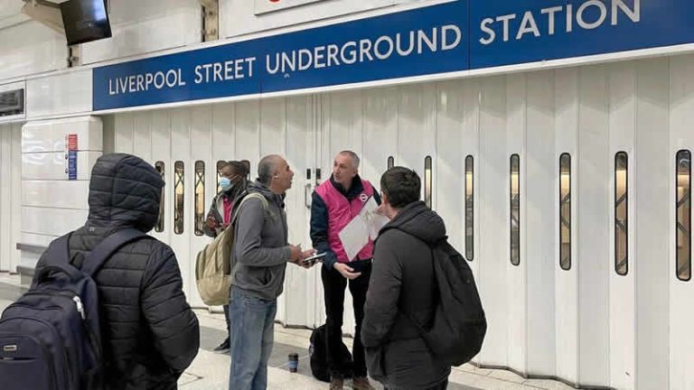 Londra Metrosu çalışanları yeniden greve hazırlanıyor