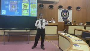 Londra’da gençlerin suça yönelik istismarının engellenmesi konusunda bilgilendirme toplantısı düzenlendi