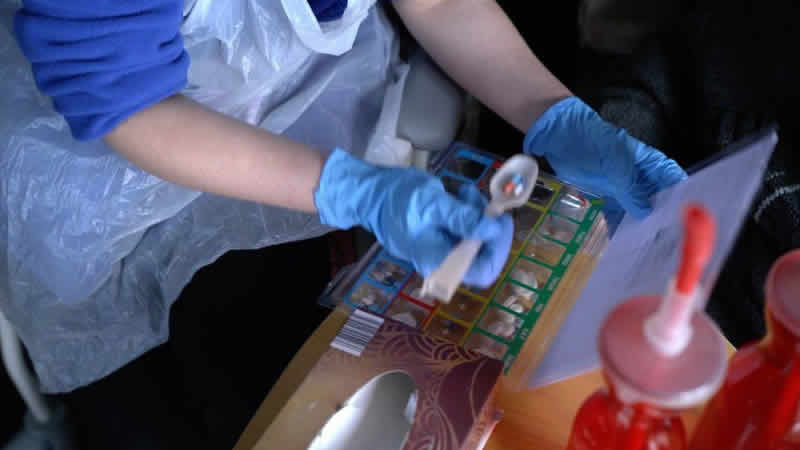 İngiltere’de yarım milyon yetişkin sosyal bakım yardımı bekliyor