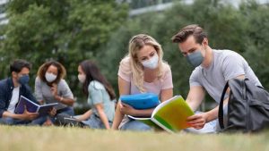 İngiltere’de üniversite öğrencilerinin derslerle ilgili şikayetleri rekor seviyeye ulaştı