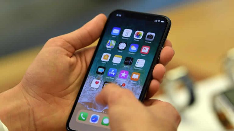 Apple’a ‘eski telefonları bilinçli yavaşlatma’ davası