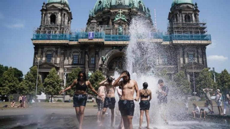 Avrupa sıcaktan kavruluyor