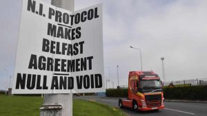 İngiltere, Brexit’te tek taraflı değişikliğe gidiyor