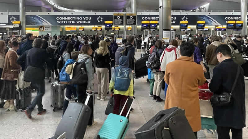 İngiltere hükümetinden havaalanı kaosunu önlemek için yeni plan