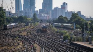 İngiltere’de demir yolu işçileri son 30 yılın en büyük grevine hazırlanıyor