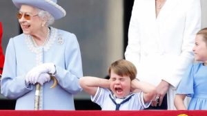 İngiltere’de tarihi kutlamalara damga vuran görüntü!