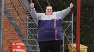 İngiltere’nin en şişman adamı 37 yaşında hayatını kaybetti