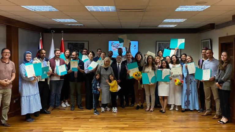 Londra Yunus Emre Enstitüsü’nde Türkçe öğrencileri için sertifika töreni düzenlendi