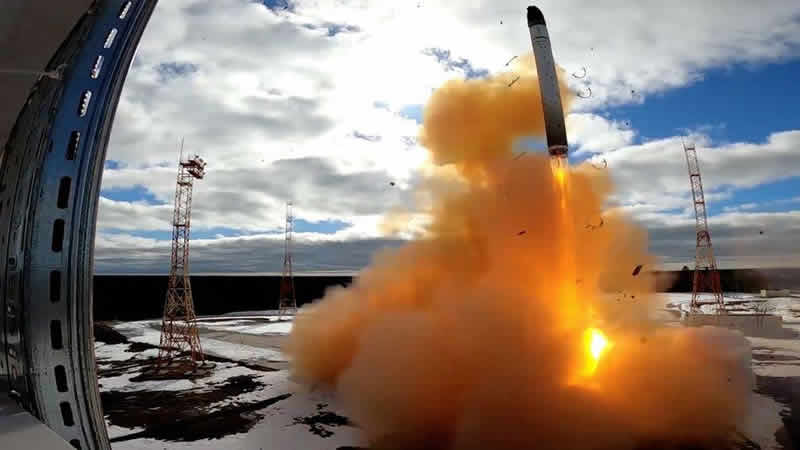 Rusya, Londra’yı vurabilecek Şeytan füzesinin bu yıl hazır olacağını duyurdu