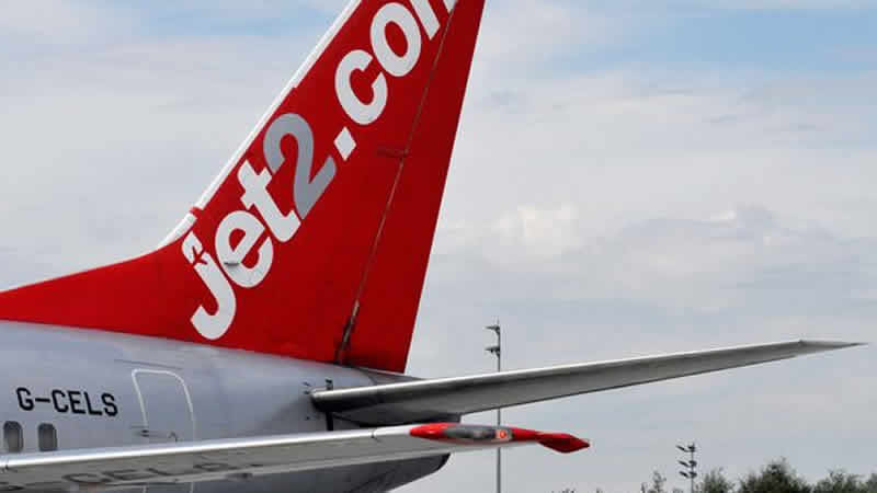 Türk yolcu, İngiltere uçağını birbirine kattı