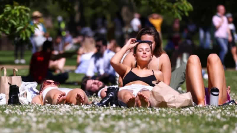 İngiltere’de Hava Sıcaklıkları Cuma Günü  24 °C’ye Ulaşacak