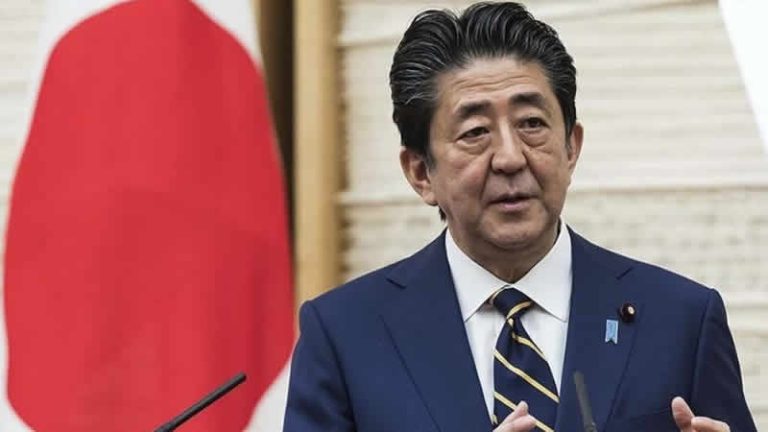 Eski Japonya Başbakanı Abe Şinzo, silahlı saldırıya uğradı