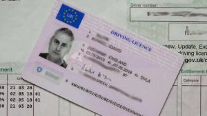 İngiltere’de uyuşturucu kullananların ehliyet ve pasaportuna el koyma önerisi