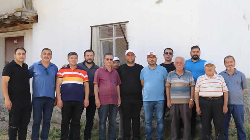 Çankırı’nın Kalfat köyü sakinlerinden İngiltere Başbakanı Johnson için imza kampanyası