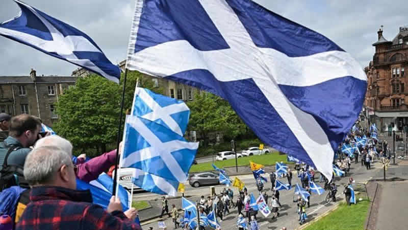 İngiltere’de başbakan adayları İskoçya’da ikinci kez bağımsızlık referandumuna karşı