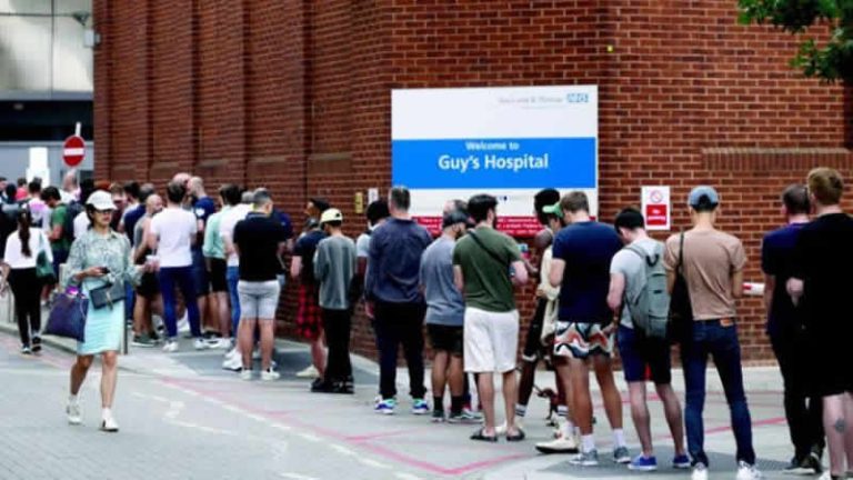 İngiltere’de maymun çiçeği yayılımı yavaşlıyor