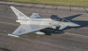 Katar, Typhoon uçakların ilk partisini İngiltere’den teslim aldı