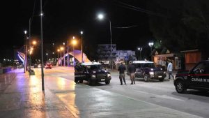 Kosova Hükümeti, Sırbistan ile gerginliğe neden olan kararı bir ay erteledi