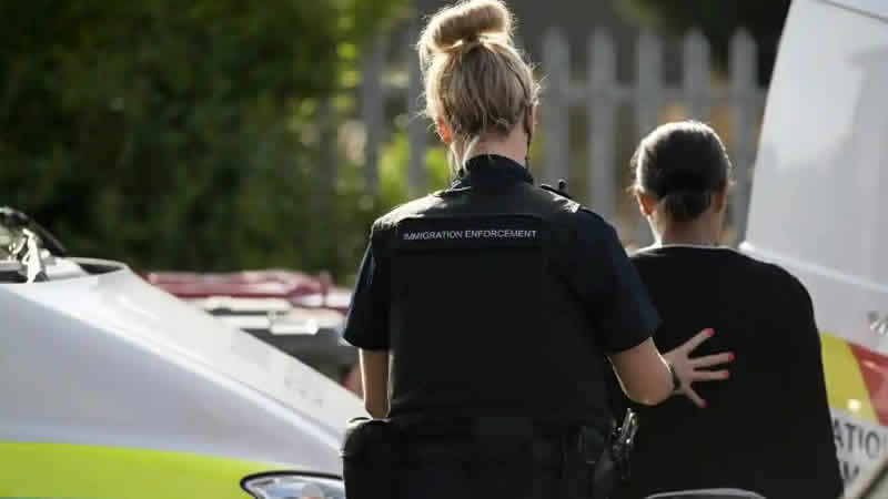 İngiltere’nin Sınır Dışı Uygulamasına 15 Yeni Ülke Daha Eklendi