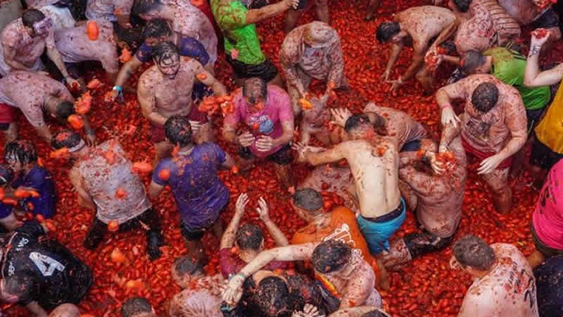 İspanya’nın domates festivali ‘La Tomatina’, iki yılın ardından gerçekleştirildi