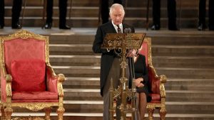 Kral 3. Charles: İngiliz Parlamentosu demokrasimizin canlı aracı