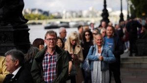 Londra’da Kraliçe II. Elizabeth için 11 saatlik ‘veda’ kuyruğu
