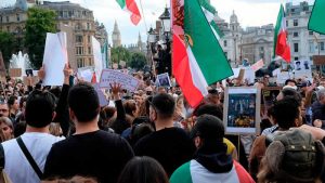 Londra’da Mahsa Amini protestolarında 12 kişi gözaltına alındı