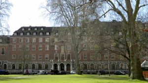 Londra’daki Rus oligarkların el konulan evleri sosyal konuta dönüştürülecek