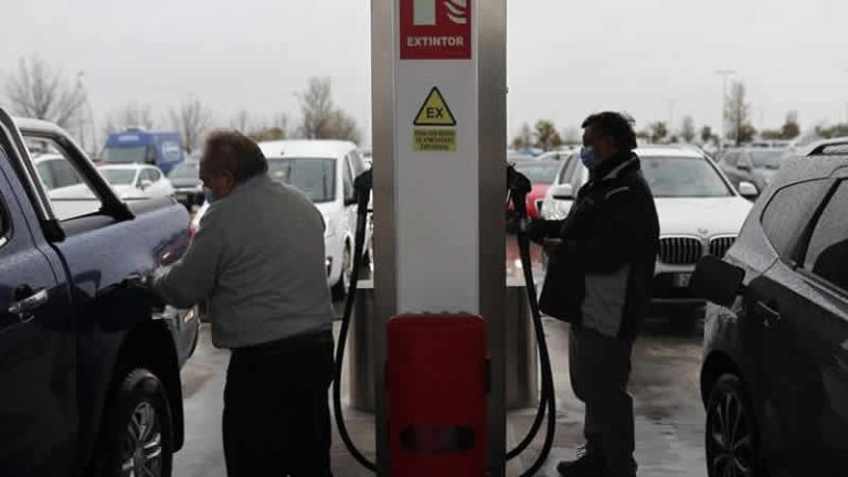 Fransa’da akaryakıt krizi hayatı olumsuz etkiliyor