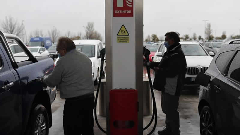 Fransa’da akaryakıt krizi hayatı olumsuz etkiliyor