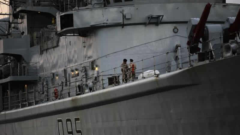 İngiliz fırkateyni Kuzey Akım boru hatlarının korunması için görevde