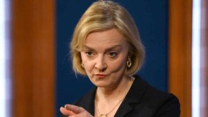 İngiltere Başbakanı Liz Truss istifa etti