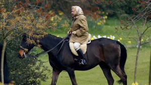 Kral Charles, annesi 2. Elizabeth’in 14 atını satışa çıkardı