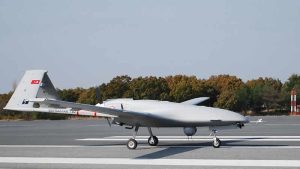 İngiltere Savunma Bakanı Wallace’tan Türk İHA’larına övgü