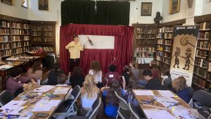 Londra Yunus Emre Enstitüsü, Londra TaPS Perspectives 2022’de Karagöz & Hacivat eğitimleri ile yer aldı