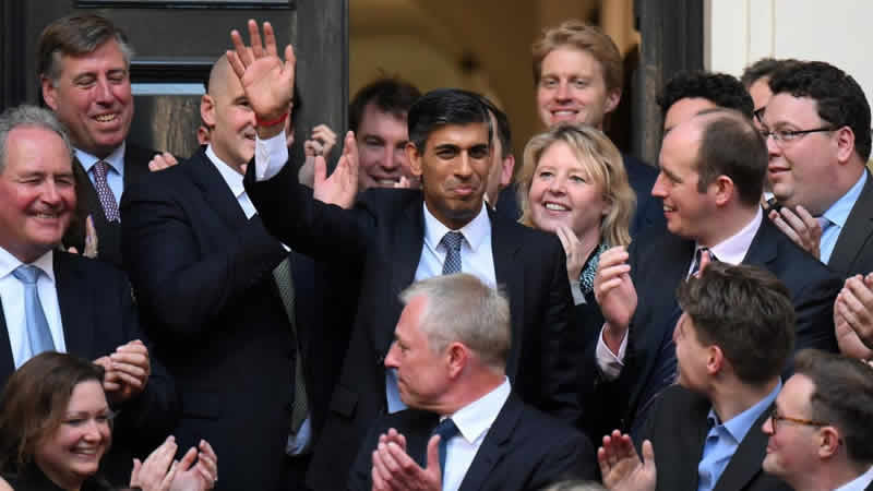 Rishi Sunak’ın başbakanlığa seçilmesi piyasaları sakinleştirdi