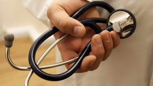 Sahte doktor hesabıyla kadınlardan çıplak fotoğraf toplayan adama hapis