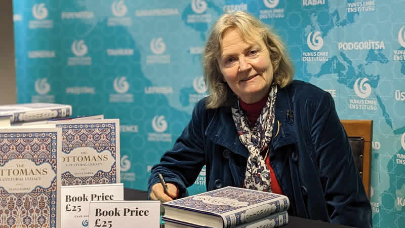 Diana Darke ile kitap söyleşisi ve imza günü düzenlendi