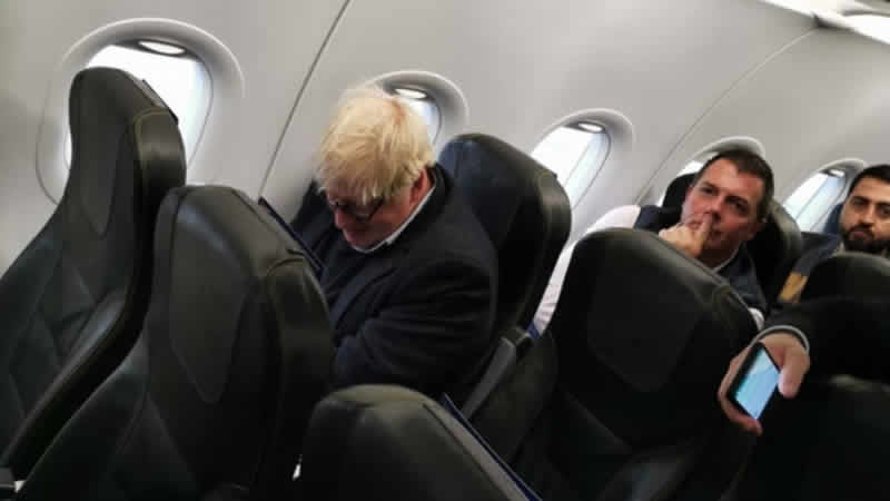 Eski İngiltere Başbakanı Boris Johnson, İstanbul’a ekonomi sınıfında uçtu