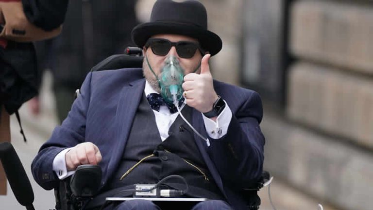 İskoçya’da hastanede yakalanan adamın ABD’de tecavüzden arandığı ortaya çıktı