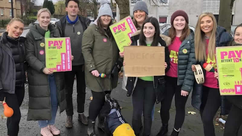 İskoçya’da zam isteyen öğretmenler greve gidince okullar kapandı