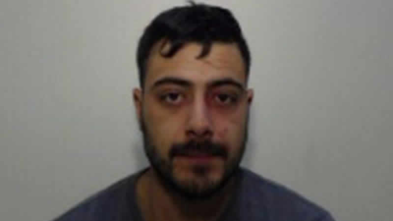 Alkollü araç kullanırken yakalanan adamın telefonundaki görüntüler şoke etti