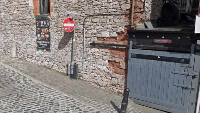 Exeter’de bir barda bilinmeyen bir madde kullanan 16 yaşındaki kız hayatını kaybetti