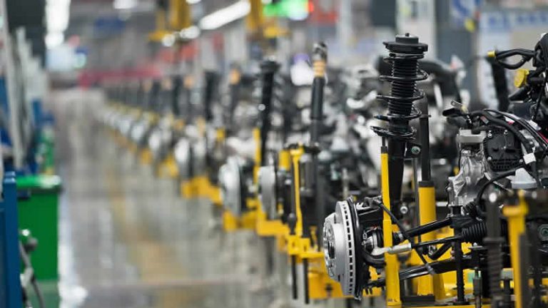 İngiltere’de imalat sektörü üretimi yılın son çeyreğinde azaldı