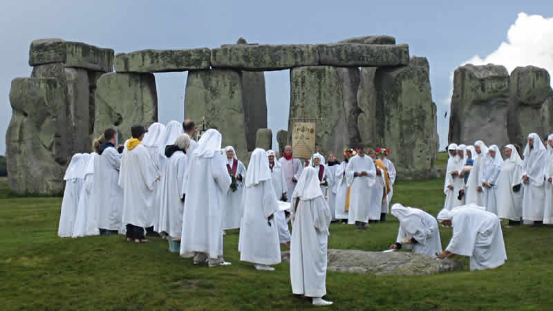 İngiltere’de kendini “pagan” olarak tanımlayanların sayısı arttı
