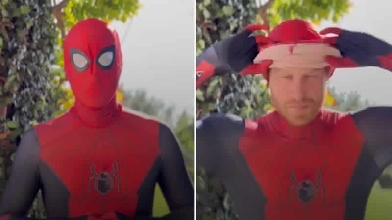 Prens Harry ölen İngiliz askerlerinin çocukları için ​​Örümcek Adam kılığına girdi